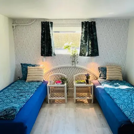 Spacious&cozy In Tranquil Suburb *