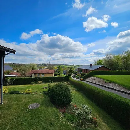 Spacious & Cozy In Tranquil Suburb Vejle
